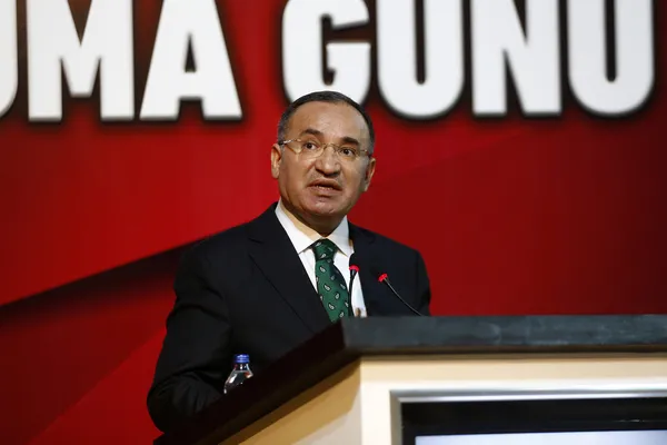 son-dakika-adalet-bakani-bozdagdan-kuran-i-kerime-yonelik-alcak-saldiriya-tepki-1674898353912.jpg Son dakika: Kur'an-ı Kerim'e yönelik alçak saldırı! Adalet Bakanı Bekir Bozdağ: Sebebi tamamen İslam düşmanlığı-5