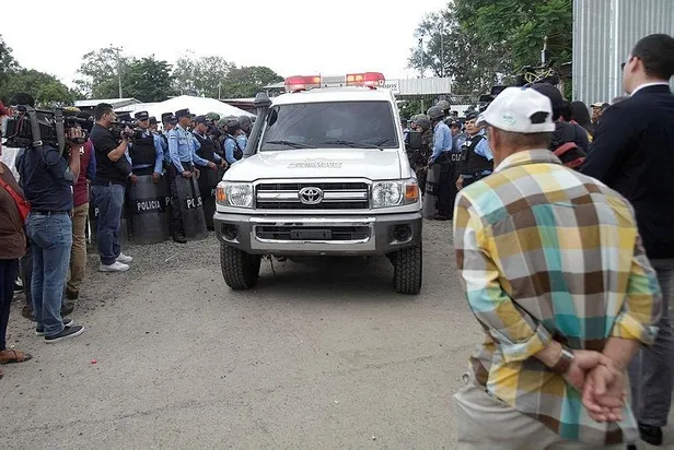 hondurasta-kadinlar-hapishanesinde-cikan-kavgada-41-mahkum-oldu-1687312160720.jpeg Honduras'ta kadınlar hapishanesinde çıkan kavgada 41 mahkum öldü-3