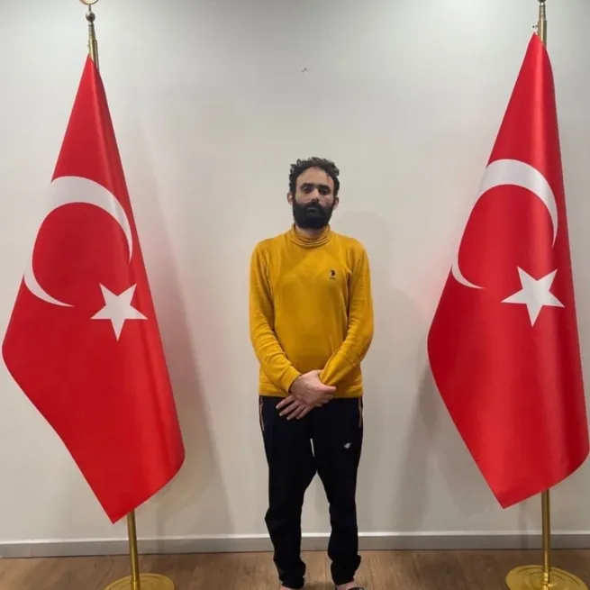 Son dakika: MİTten nokta operasyon! PKKlı firari hain Rasim Akyol Türkiyeye getirildi