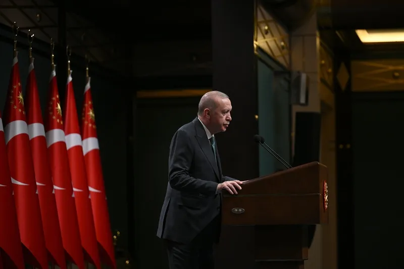 baskan-erdogan-tartismalara-son-noktayi-koydu-erken-ya-da-ara-secim-gundemimizde-yok-1775495064147.jpeg Başkan Erdoğan tartışmalara son noktayı koydu: Erken ya da ara seçim gündemimizde yok-7