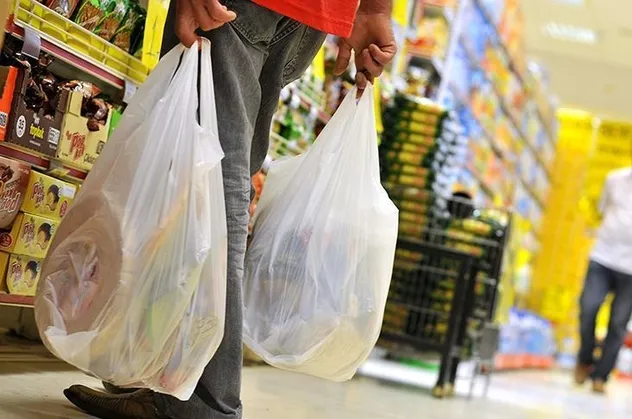 Almanya plastik poşetleri tamamen yasaklıyor