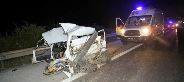 Adana’da korkunç kaza! Tır otomobili biçti