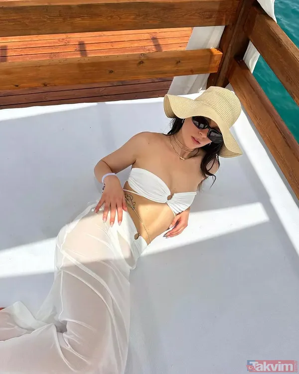 Merve Oflaz, Burcu Esmersoy, Buçe Buse Kahraman, Hilal Altınbilek, Hande Erçel... Ünlüler yaz sezonunu açtı bikini ve mayolar yarıştı - 7