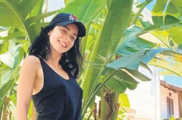 Merve Boluğur'dan tatil pozu
