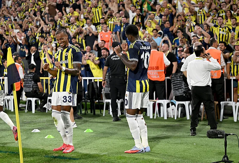 Fenerbahçe'nin Feyenoord zaferini spor yazarları değerlendirdi! "Konsantrasyon" - 2
