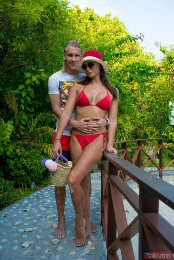 Fenerbahçeli Volkan Demirel'in güzel eşi Zeynep Sever Demirel sarı mayosuyla düşman çatlattı! - 12