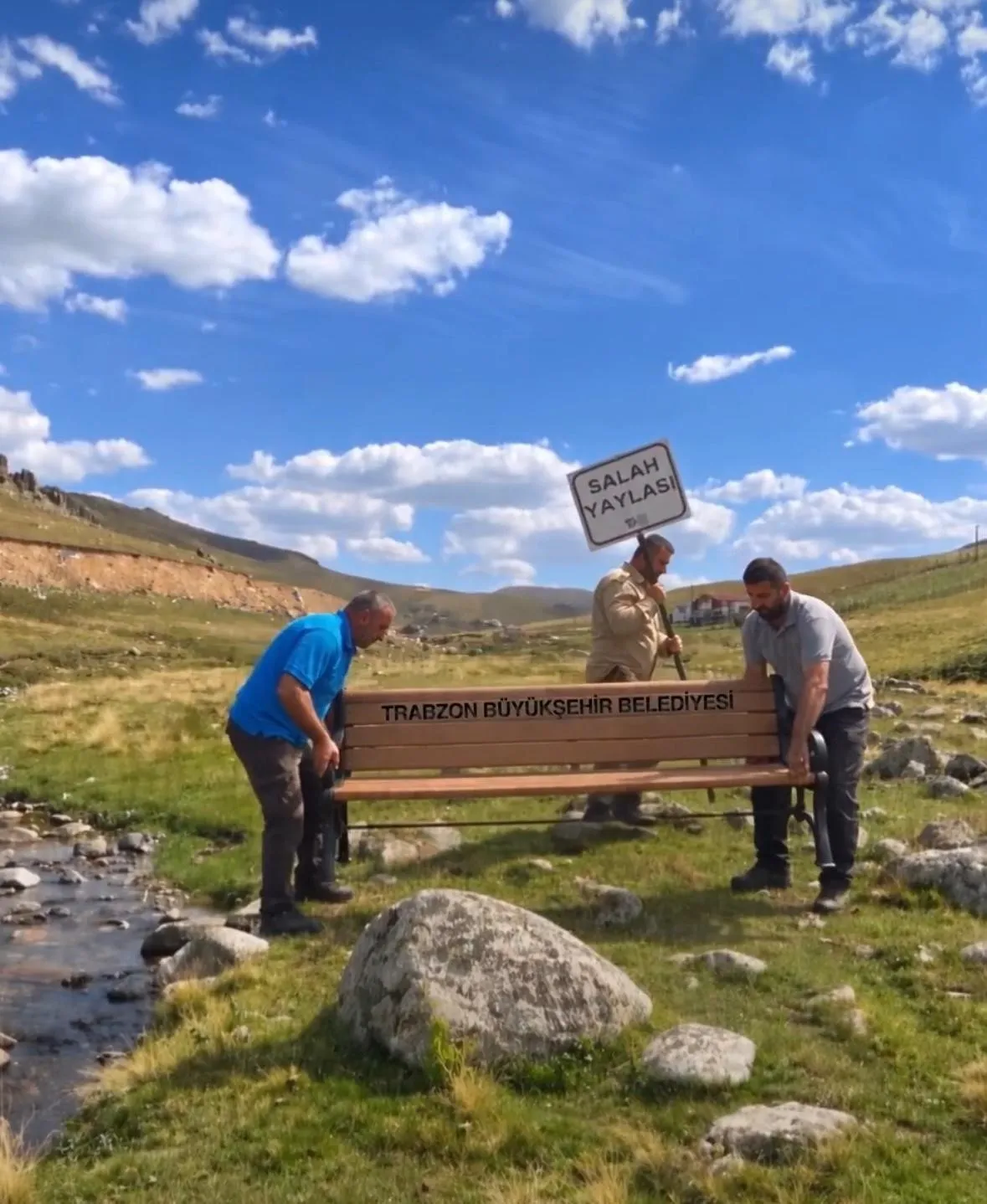 1790489581832.jpg ʺSalah, sadece Trabzon'a değil, Gümüşhane'ye, Karadeniz Bölgesi'ne ve Türkiye'ye katkıda bulunuyor.ʺ (Fotoğraf: İHA)