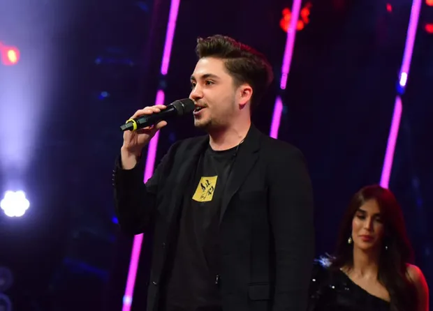 O Ses Türkiye'yle tanınmıştı şimdi konuşamıyor bile! Hadise'nin takımındaki Aziz Kiraz hastaneden böyle duyurdu-8