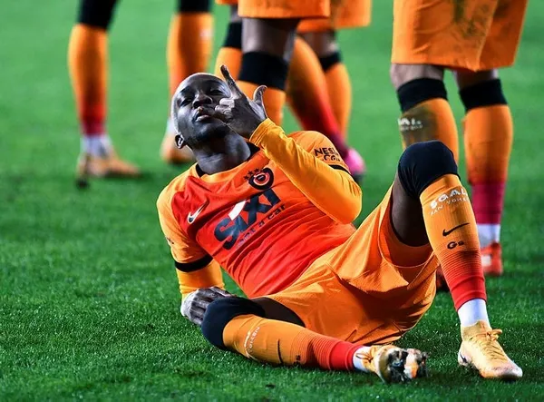 henry-onyekuru-galatasaray-formasini-bana-tekrar-giydirdigi-icin-allaha-sukrediyorum-1611950232143.jpeg Henry Onyekuru: Galatasaray formasını bana tekrar giydirdiği için Allah'a şükrediyorum-3