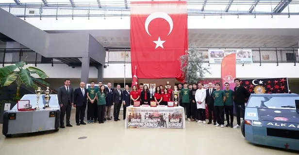 Bakan Tekin'den Berat Albayrak’a teşekkür: Kendisi büyük bir vizyon ortaya koydu