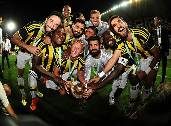 fenerbahce-2014-yilindan-itibaren-tam-24-kupayi-kazanamadi-1644491195153.jpg Fenerbahçe 2014 yılından itibaren tam 24 kupayı kazanamadı-2