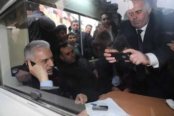 Binali Yıldırım'dan telefon sürprizi! Taksi durağını arayan müşteriye...-3