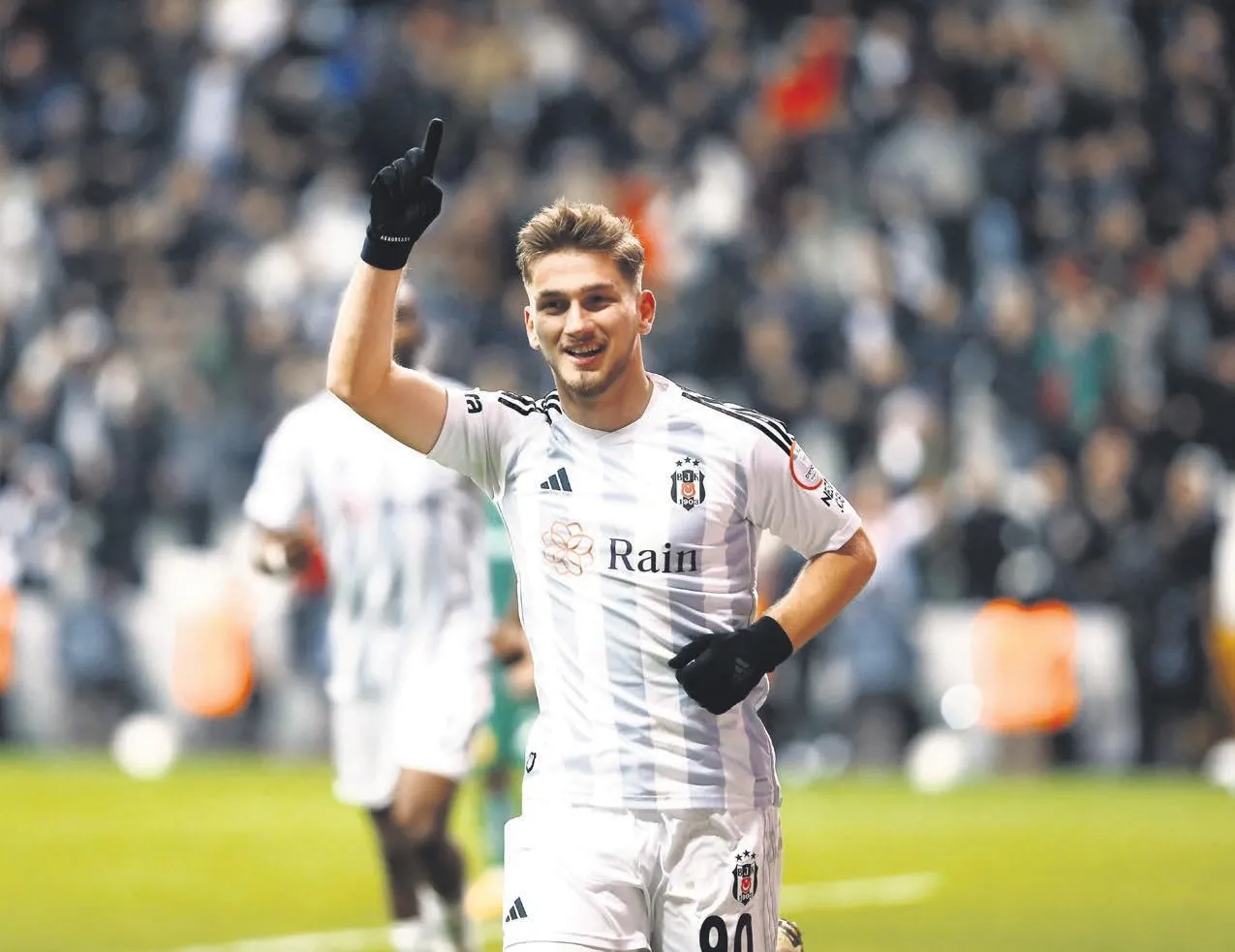 Frankfurt’un Semih ısrarı