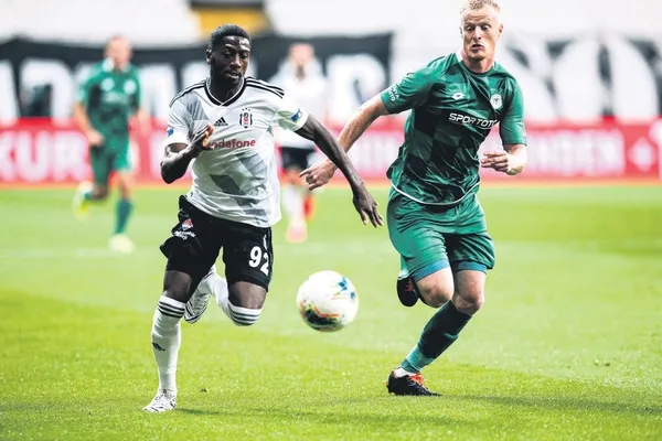 papiss-cisseyle-son-raunt-besiktas-senegalli-yildizla-yeniden-gorusecek-1596416276642.jpeg Papiss Cisse’yle son raunt! Beşiktaş, Senegalli yıldızla yeniden görüşecek...-3