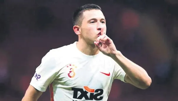 1695684630324.jpeg Galatasaray'da İstanbulspor mesaisi başladı! Maç bugün saat 20.00'de Atatürk Olimpiyat Stadyumu'nda gerçekleşecek-3