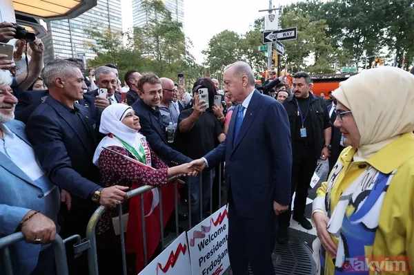 ABD'de Başkan Erdoğan'a sevgi seli! New York'taki Türkevi'nin önüne vatandaşlar akın etti - 9