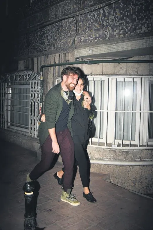 Şarkıcı Hera Aslan, önceki gece Fine Bomonti adlı mekanda sahneye çıktı-8