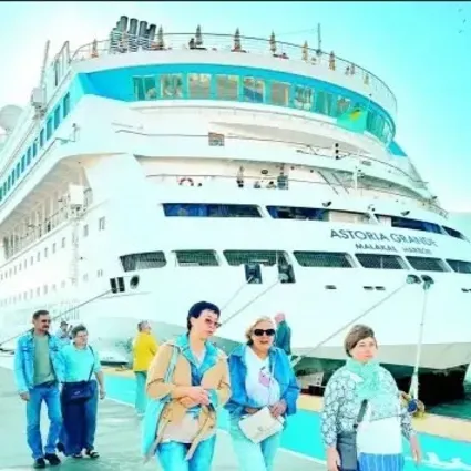 Muğla’da dev yolcu gemileri üst üste demirleyecek: Marmaris Limanı’na 3 günde 12 bin yolcu