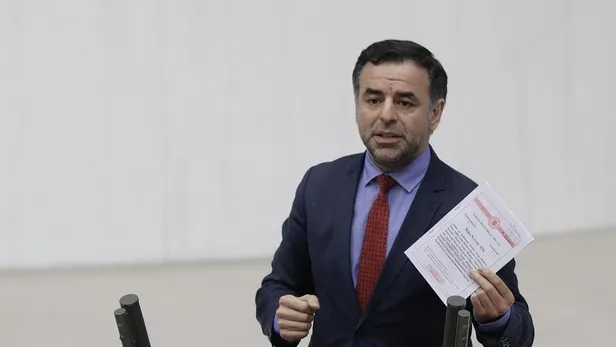 6li-masada-kriz-derinlesiyor-geri-adim-atmayan-baris-yarkadas-107-milyonluk-ihaleyi-ifsaladi-1662666910256.jpg 6’lı masada kriz derinleşiyor! Barış Yarkadaş, 107 milyonluk ihaleyi ifşaladı! Mansur Yavaş'tan İYİ Partili Bedri Yaşar'a...-4