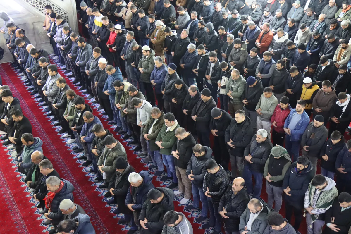 2026-2027-uc-aylar-takvimi-recep-saban-ve-ramazan-aylari-ile-kandil-geceleri-hangi-tarihte-idrak-edilecek-1793116888144.jpg 2026-2027 üç aylar takvimi: Recep, Şaban ve Ramazan ayları ile kandil geceleri hangi tarihte idrak edilecek?-4
