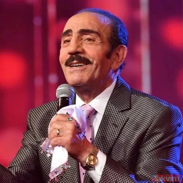 Ünlü Şarkıcı, Şunları Söyledi: "Fatih Kısaparmak, Kendi Kendine 'Türkü Baba' Lakabı Taktı. Türkü Babalık Ona Kalana Kadar Önünde Bin Tane Adam Var. O Türkü Baba...