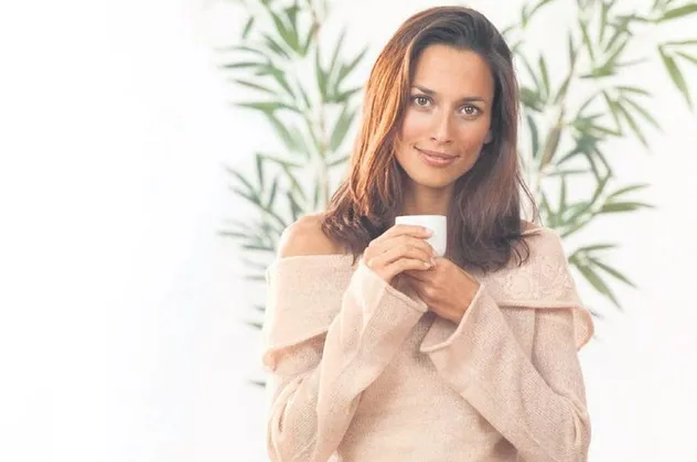 Kemik erimesi kadın sağlığını tehdit ediyor! Fazla kahve tüketimi ve hareketsizlik hastalığı tetikliyor...