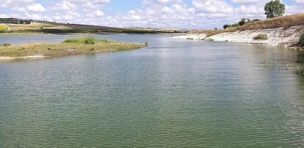 siyanobakteri-nedir-neden-olur-siyanobakteri-zararlari-nedir-istanbul-sazlidere-barajinda-siyanobakteri-alarmi-1657886720667.jpg Siyanobakteri zararları nedir? Siyanobakteri nedir, neden olur? İstanbul Sazlıdere Barajı'nda siyanobakteri alarmı!-3