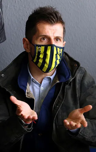 Fenerbahçe'de Emre Belözoğlu krizi! İstifa iddiaları sonrası manidar paylaşım