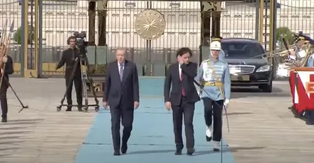 Başkan Erdoğan'ın resmi törenle karşıladığı İrakli Kobakhidze'nin saçlarıyla imtihanı!