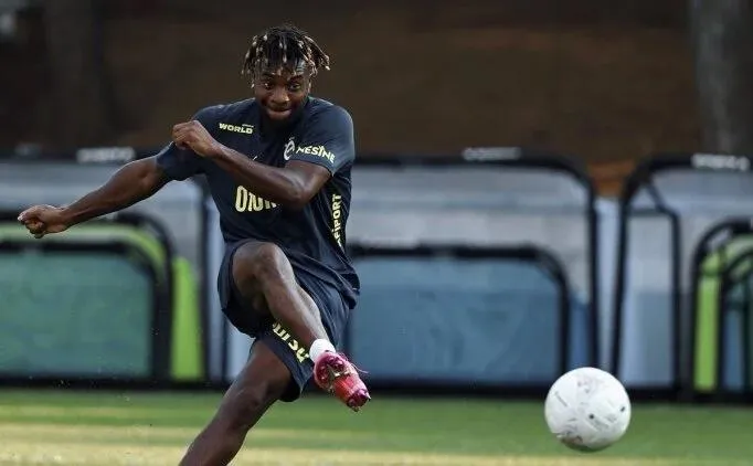 fenerbahcede-sok-sakatlik-allan-saint-maximin-lugano-macinda-yok-1721638441686.jpeg