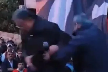 Sahneden itildi fondaş itiraf etti