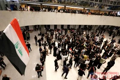 SON DAKİKA: Irak’ta sular durulmuyor! Parlamentoya 2. baskın: Sadr yanlıları Meclis’e girdi
