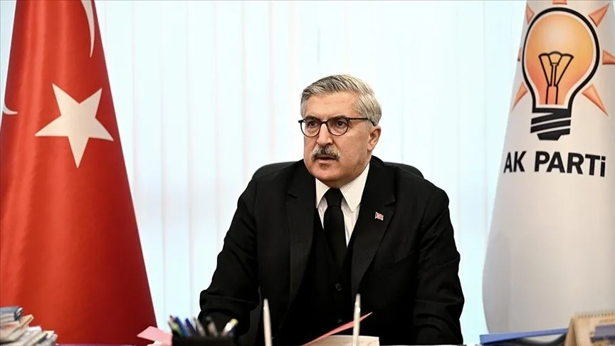 chpnin-sloganlarina-ak-partiden-pes-pese-tepki-herkes-haddini-bilsin-1779653947094.jpeg CHP'nin sloganlarına AK Parti'den peş peşe tepki: Herkes haddini bilsin-3
