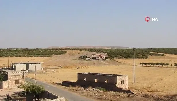PKK/YPG'li teröristler hendekleri terk ediyor