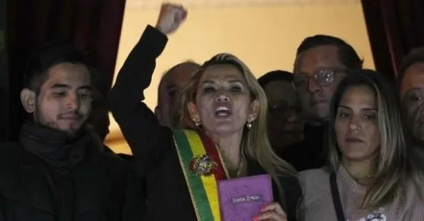 ABD’den Bolivya’da geçici devlet başkanı olan muhalif senatöre tebrik