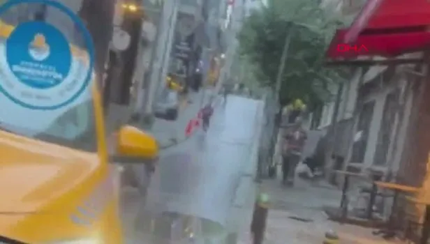 İstanbul Şişli'de Amerikalı turist otel çalışanına saldırdı! İşte o anlar