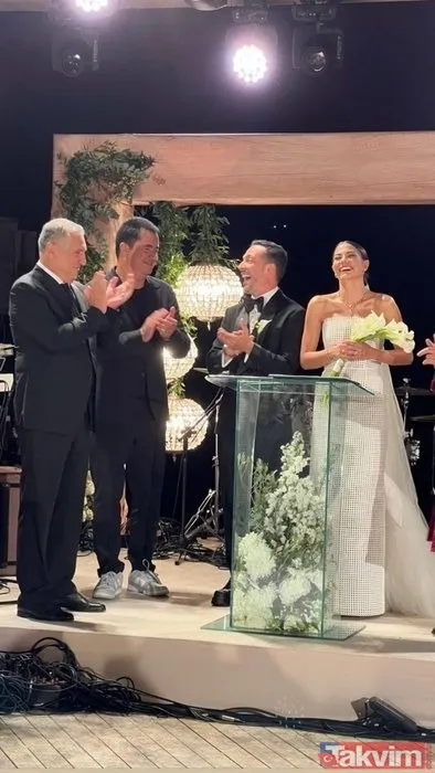 Oğuzhan Koç’la evlenen Demet Özdemir'in gelinliğine halı kaydırmaz benzetmesi - 7