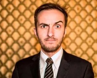 Soytarı şovmen ekrana dönüyor