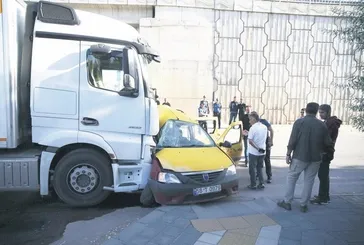 Tatil dönüşü facia! Aynı aileden 4 kişi can verdi