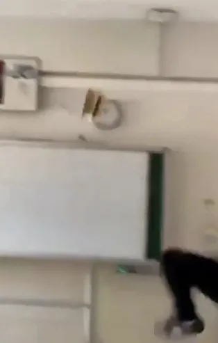 Bakan Mahmut Özer'den lisede Kur'an-ı Kerim'e tekme skandalıyla ilgili flaş açıklama! Liselilerin Kur'an'a tekmesine Ekşi Sözlük trolleri şakşak yaptı