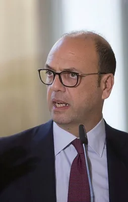 İtalyan bakan AB ülkelerini böyle uyardı