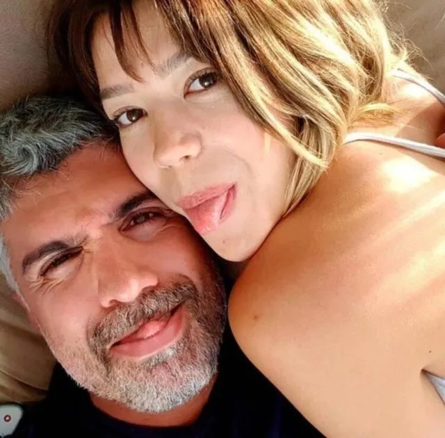 Özcan Deniz'den tepki çeken fotoğraf! Oğlunu dudağından öptü, sosyal medyada tartışma yarattı...-5