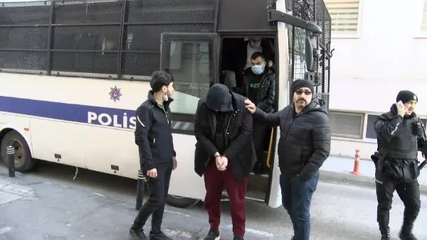 Ece Erken’in eşi Şafak Mahmutyazıcıoğlu'nun cinayetinde kullanılan silah kayalıklarda bulundu-11