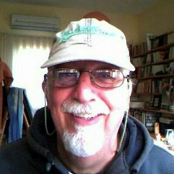 yesilcamin-aci-kaybi-oyuncu-ertug-koruyan-hayatini-kaybetti-1619369363527.jpeg Yeşilçam'ın acı kaybı! Oyuncu Ertuğ Koruyan hayatını kaybetti-5