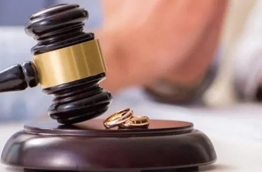 egitim-cehaleti-alir-eseklik-baki-kalir-muhendis-koca-bosanmak-isteyen-karisinin-sirtina-icinde-seytan-var-diy-1647337366683.jpg Eğitim cehaleti alır eşeklik baki kalır! Mühendis koca boşanmak isteyen karısının sırtına "içinde şeytan var" diyerek sürekli sopayla vurdu-5