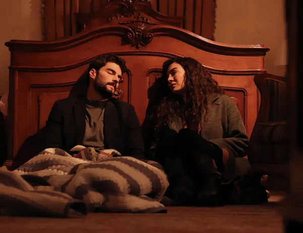 Hercai 25. yeni bölüm fragmanı: Miran gerçekler karşısında sarsılıyor! Hercai yeni bölümde neler olacak?-3