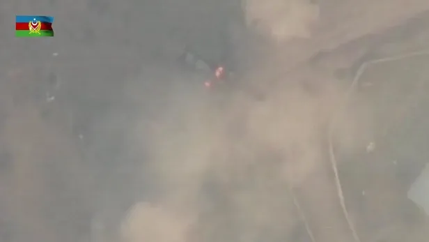 Azerbaycan Savunma Bakanlığı duyurdu: İşgalci Ermenistan ordusuna ait kışla imha edildi-2