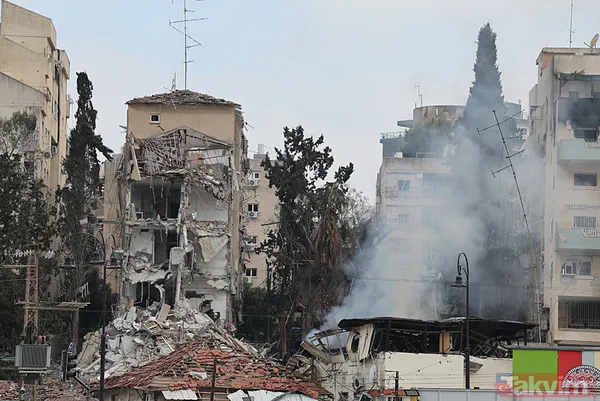 İsrail kentleri alev alev! Balistik ve hipersonikler Demir Kubbe'yi kevgir etti... Füze yağmuru Mersin'den bile görüntülendi - 10