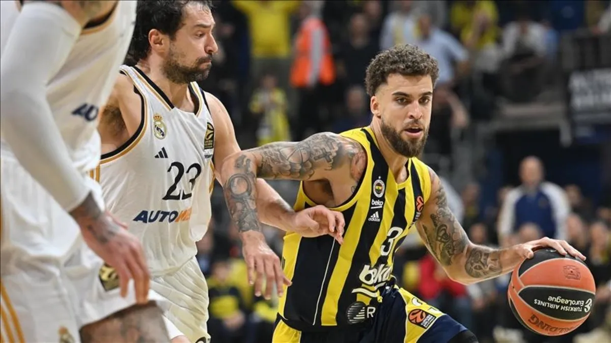 Fener&Efes sahne alıyor