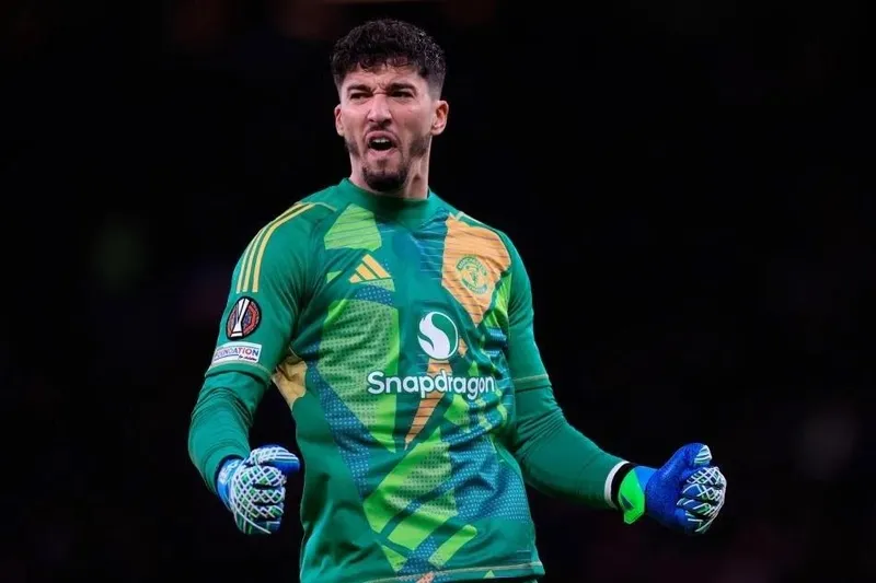 altay-bayindir-besiktasa-dogru-1772017801235.jpeg Altay Bayındır Beşiktaş'a doğru-2